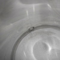 Stainless steel filling container with feet and agitator 1000 l threaded connector